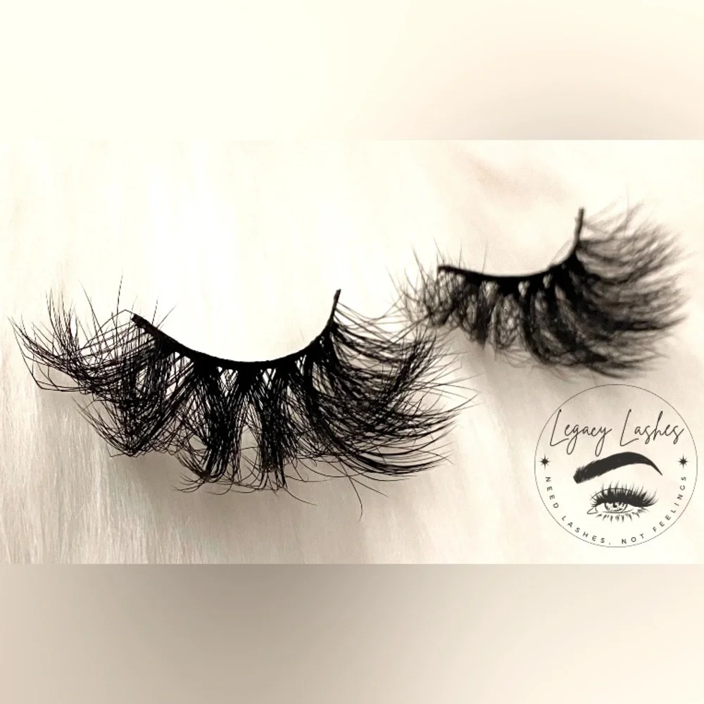 Kai’ Fluffy & Full 25 MM Minks☺️ - Picture 2 of 3